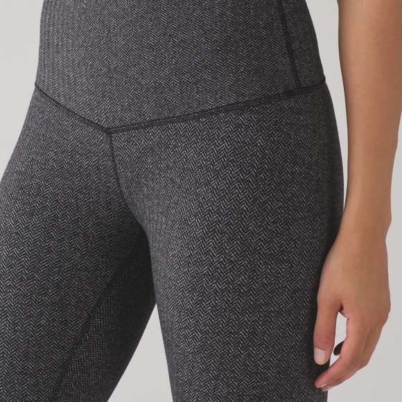 LULULEMON heather herringbone leggings size 4 - Picture 2 of 6